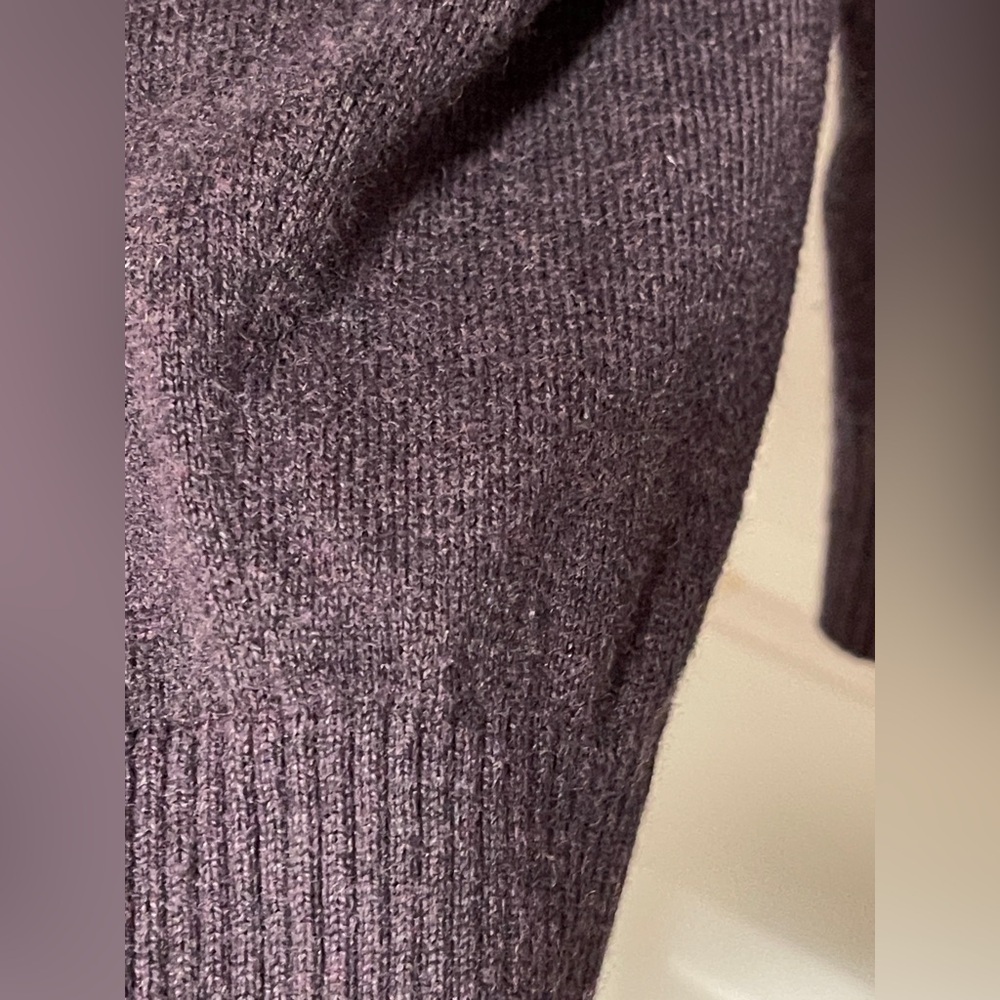Eddie Bauer Cotton Cashmere V-Neck Sweater Gray Soft Classic Fit Preppy Small - Picture 6 of 6